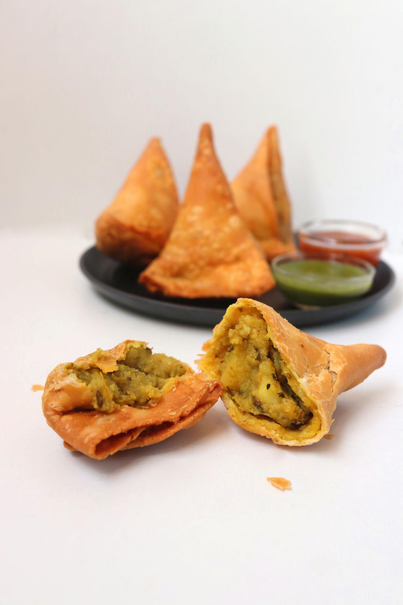 Best Samosa Plate in Winnipeg - Capital Sweets And Restaurant